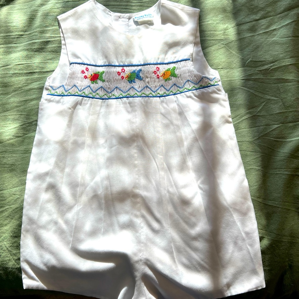 Rosey Kids: fishes shorts one-piece. Unisex